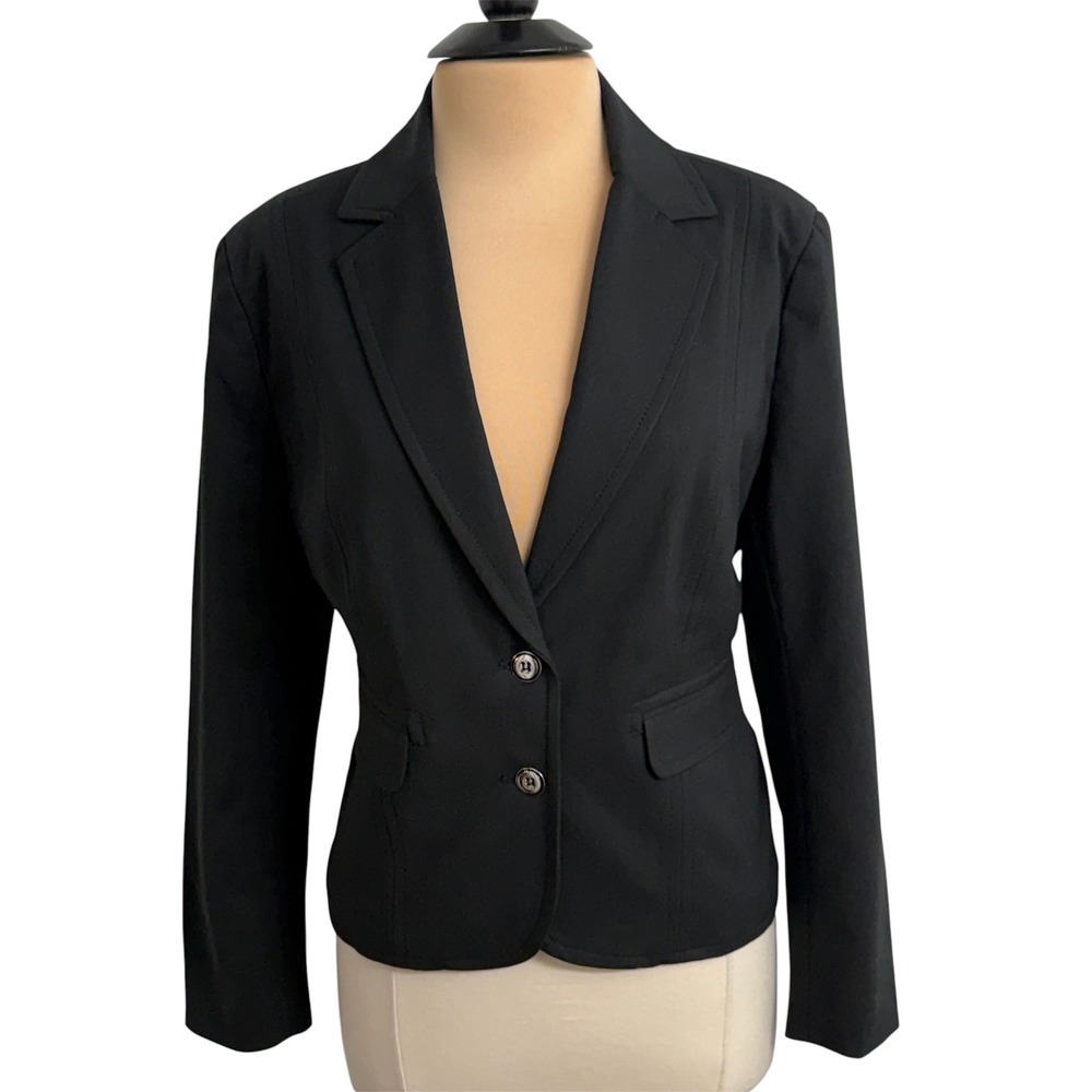 7th Avenue Design Studio Women's Classic Black Three-Button Blazer